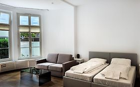 Le Apartments